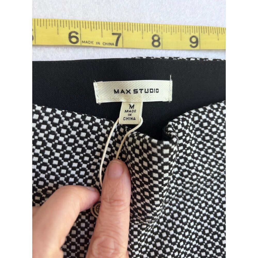 Max Studio Pull On Ankle Dress Pants Women's M Black White Retro Mod Comfort NWT - Picture 6 of 8